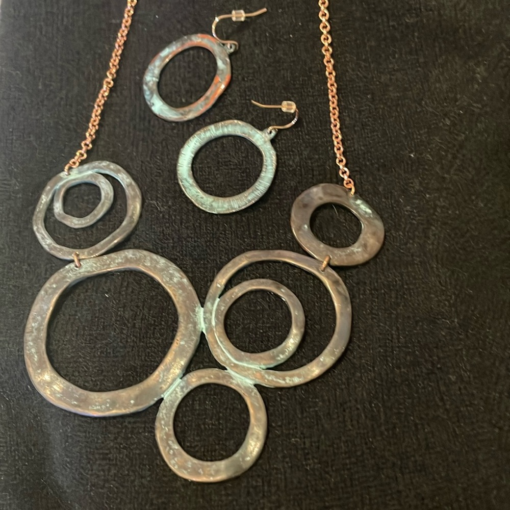 NWT Rustic Hammered Copper Patina Circle Necklace & Earrings